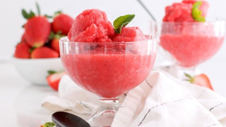 Strawberry Sorbet Piping Pot Curry